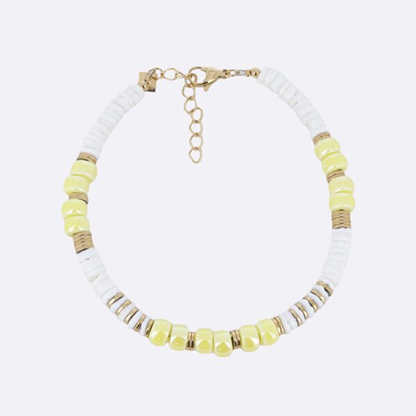 chaîne de cheville Heishi perles blanches et nacrées jaunes 1