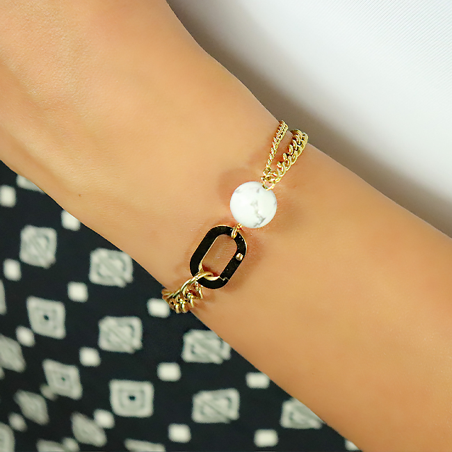 Bracelet gourmette 3 chaînes pierre blanche 2